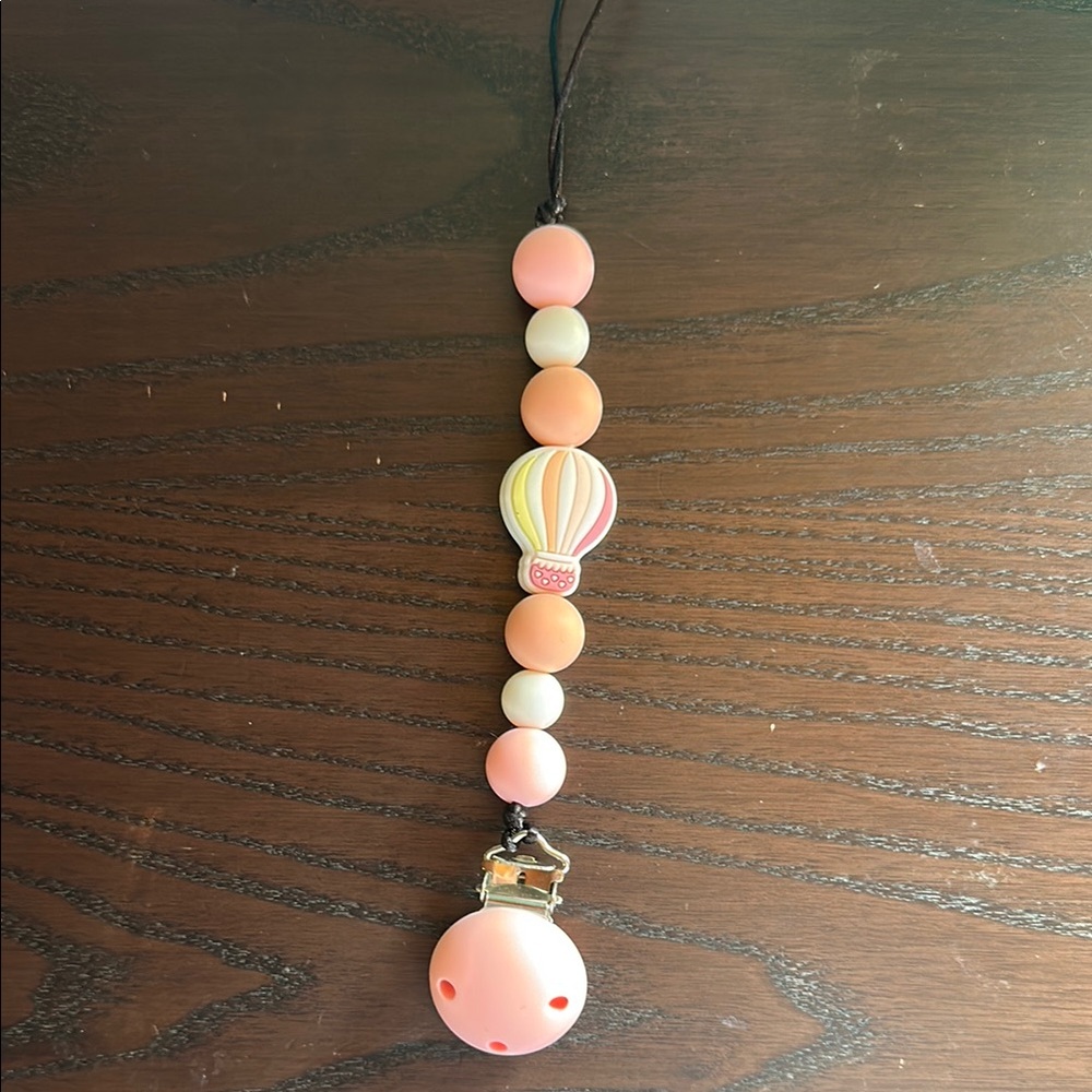 Pink and White Kids Accessory Clip